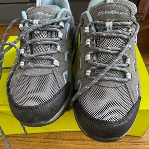 Eddie Bauer hiking shoe size 6W